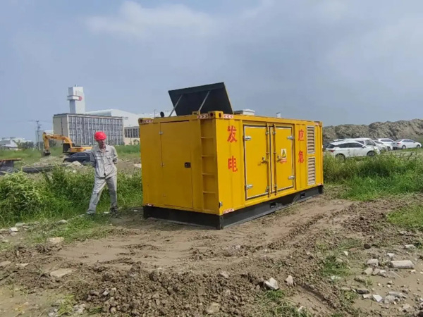 托里200KW柴油发电机机组每小时的油耗量受哪些因素影响？